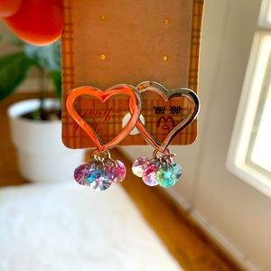 Elegant heart shape earring